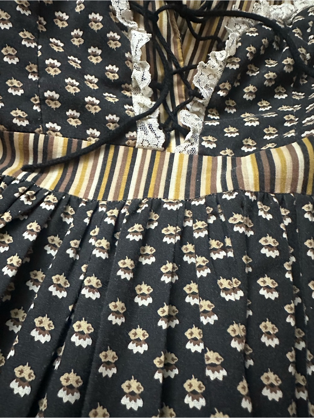 Gunne Sax calico and stripes lace trimmed midi - Picture 7 of 7